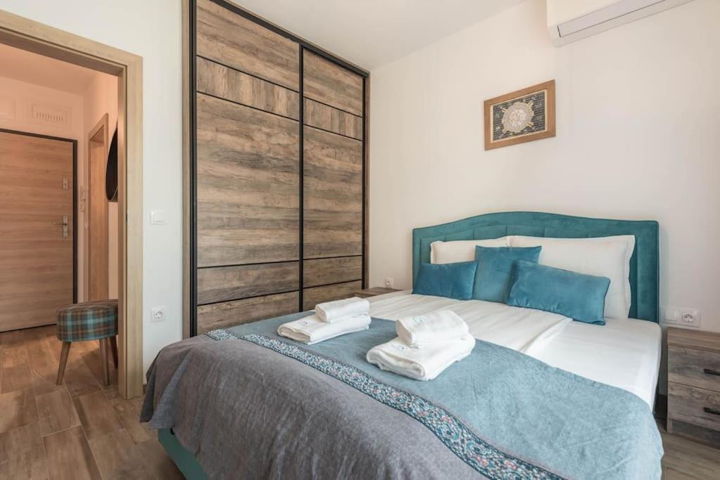 Azur Deluxe Apartment *
